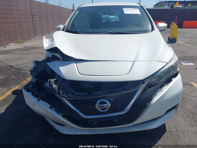 1N4AZ1CPXJC304015 Nissan LEAF SV