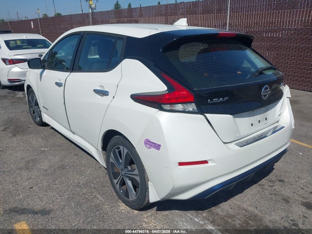 1N4AZ1CPXJC304015 Nissan LEAF SV