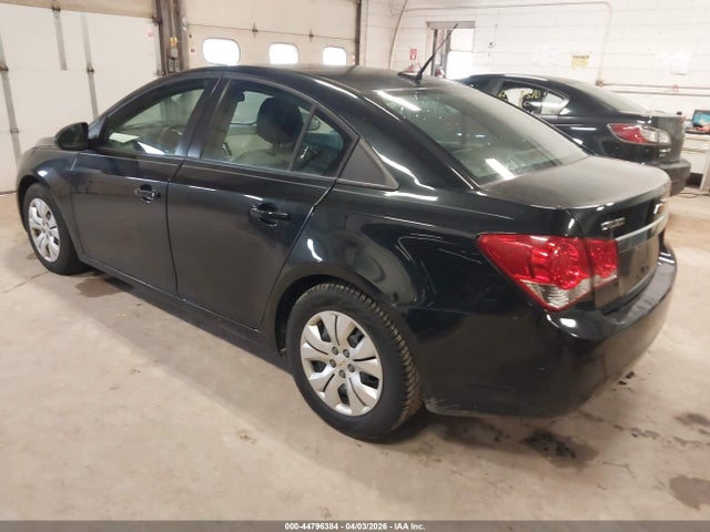 2013 CHEVROLET CRUZE 1G1PA5SH8D7294572 Photo 2