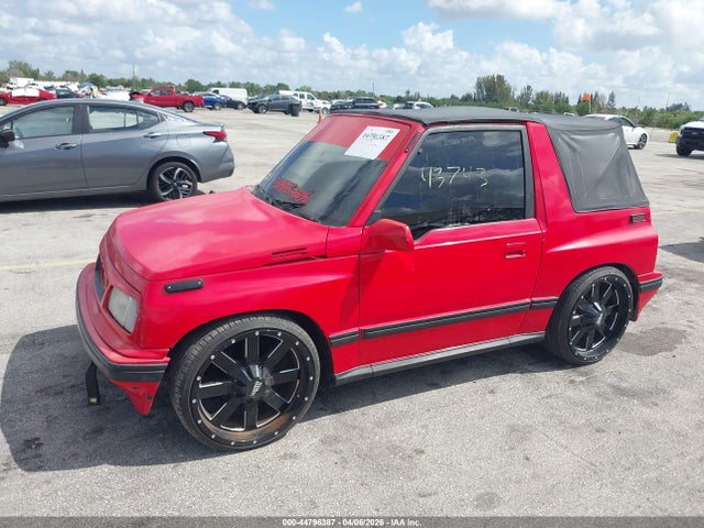 44796387 :رقم المزاد ، 2CNBJ18U7L6220617 vin ، 1990 Geo Tracker مزاد بيع
