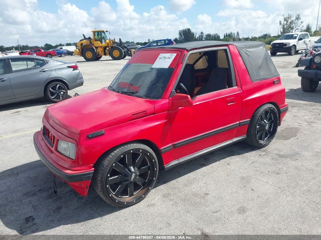44796387 :رقم المزاد ، 2CNBJ18U7L6220617 vin ، 1990 Geo Tracker مزاد بيع
