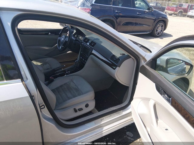 Aukcja sprzedaży 2014 Volkswagen Passat 1.8t Sel Premium, vin: 1VWCS7A33EC061404, numer aukcji: 44796401
