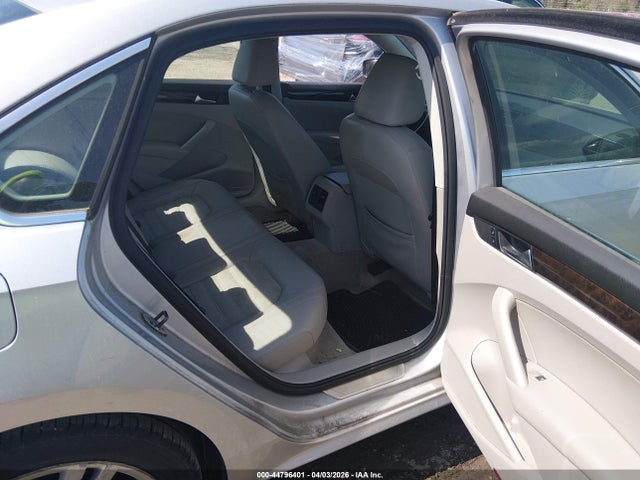 Aukcja sprzedaży 2014 Volkswagen Passat 1.8t Sel Premium, vin: 1VWCS7A33EC061404, numer aukcji: 44796401