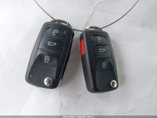 3VW7T7AT7FM802605 Volkswagen Beetle 2.0t R-line