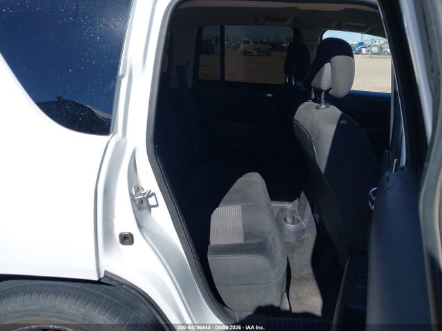 1C4NJDBB0GD566641 Jeep Compass Sport
