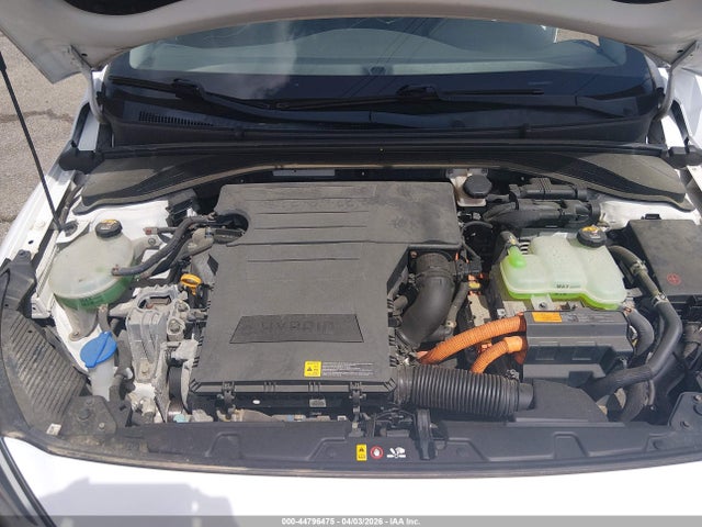 2017 HYUNDAI IONIQ HYBRID KMHC75LC8HU040595 Photo 9