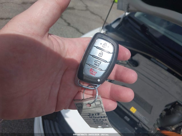 2017 HYUNDAI IONIQ HYBRID KMHC75LC8HU040595 Photo 10