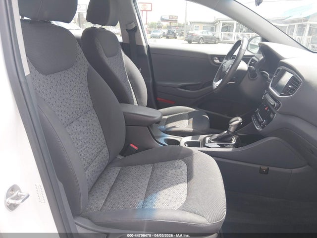2017 HYUNDAI IONIQ HYBRID KMHC75LC8HU040595 Photo 4