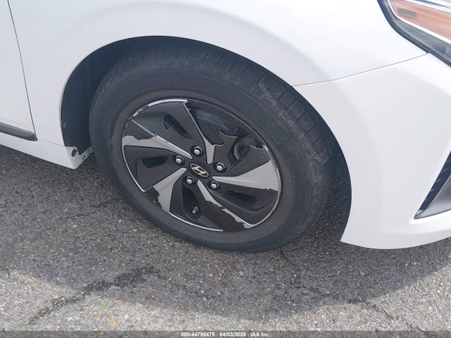 2017 HYUNDAI IONIQ HYBRID KMHC75LC8HU040595 Photo 5