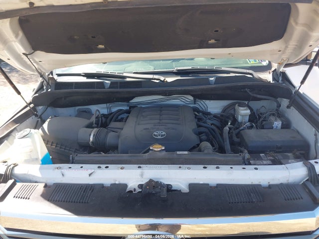 5TFCY5F19HX020981 Toyota Tundra Sr5 5.7l V8