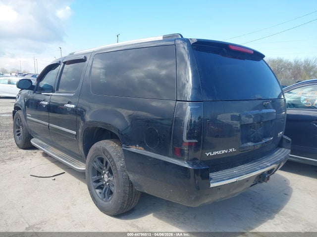 Продаж на аукціоні авто 2013 Gmc Yukon Xl 1500 Denali, vin: 1GKS2MEF1DR325446, номер лоту: 44796513