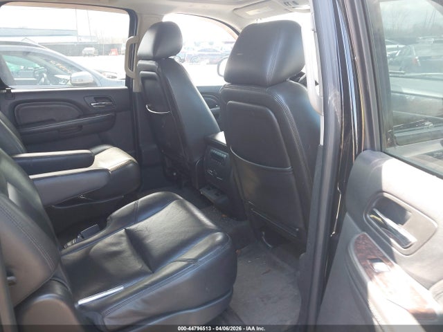 Продаж на аукціоні авто 2013 Gmc Yukon Xl 1500 Denali, vin: 1GKS2MEF1DR325446, номер лоту: 44796513