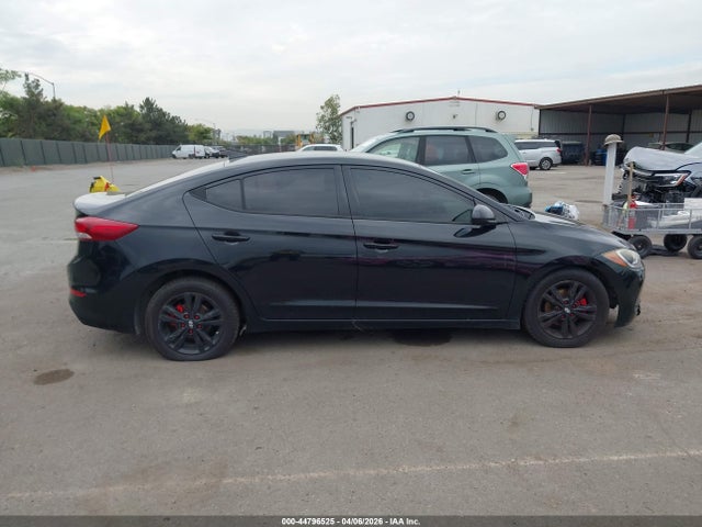 5NPD84LF0JH222057 Hyundai ELANTRA SEL