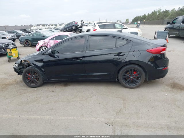 5NPD84LF0JH222057 Hyundai ELANTRA SEL