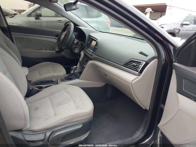 5NPD84LF0JH222057 Hyundai ELANTRA SEL