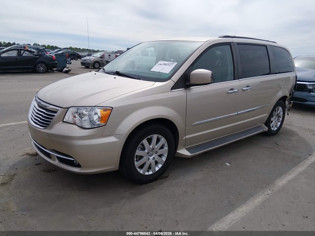 Auction sale of the 2015 Chrysler Town & Country Touring, vin: 2C4RC1BG7FR698734, lot number: 44796542