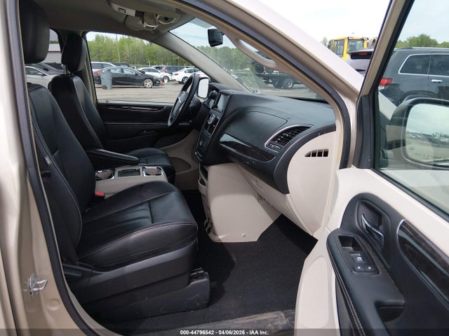 Auction sale of the 2015 Chrysler Town & Country Touring, vin: 2C4RC1BG7FR698734, lot number: 44796542