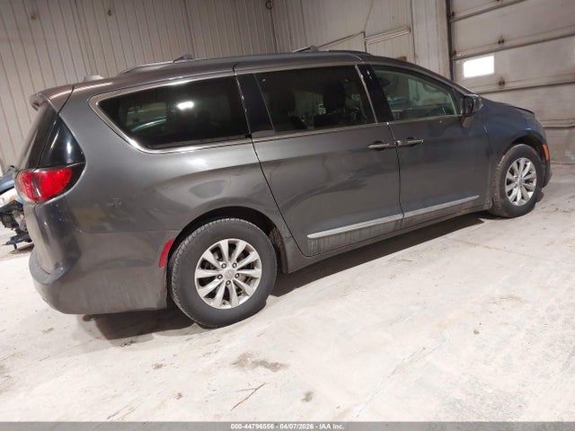 Aukcja sprzedaży 2017 Chrysler Pacifica Touring-l, vin: 2C4RC1BG8HR510452, numer aukcji: 44796556
