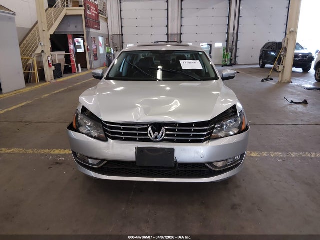 Продаж на аукціоні авто 2013 Volkswagen Passat 3.6l V6 Sel Premium, vin: 1VWCM7A31DC082552, номер лоту: 44796587