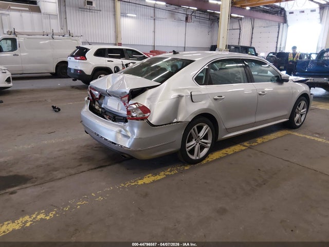 Продаж на аукціоні авто 2013 Volkswagen Passat 3.6l V6 Sel Premium, vin: 1VWCM7A31DC082552, номер лоту: 44796587