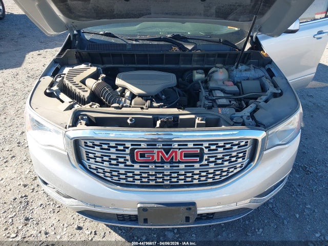44796617 :رقم المزاد ، 1GKKNXLS1HZ190127 vin ، 2017 Gmc Acadia Denali مزاد بيع