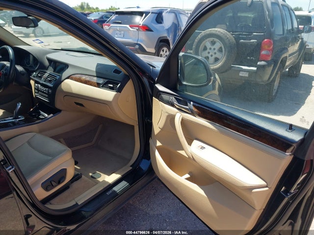 2015 BMW X3 5UXWX9C56F0D47781 Photo 4