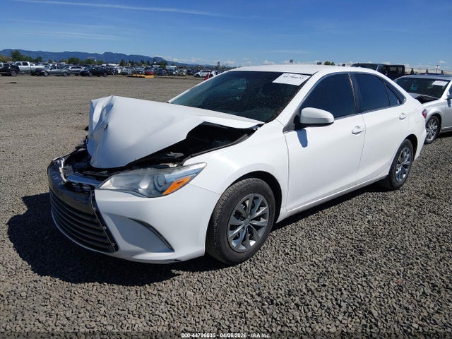 Toyota CAMRY LE 2015 4T1BF1FK1FU063157 Image 2