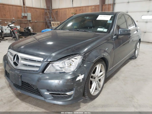 2013 Mercedes-benz C 300 Sport 4matic მანქანა იყიდება აუქციონზე, vin: WDDGF8AB8DR265137, აუქციონის ნომერი: 44796643
