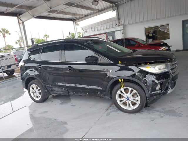 Продаж на аукціоні авто 2017 Ford Escape Se, vin: 1FMCU9GD7HUD66763, номер лоту: 44796663