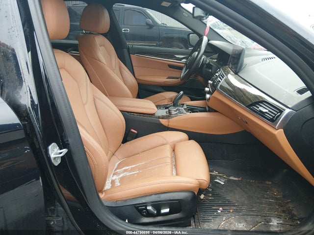 44796698 :رقم المزاد ، WBA53BH05MWW95444 vin ، 2021 Bmw 530i مزاد بيع
