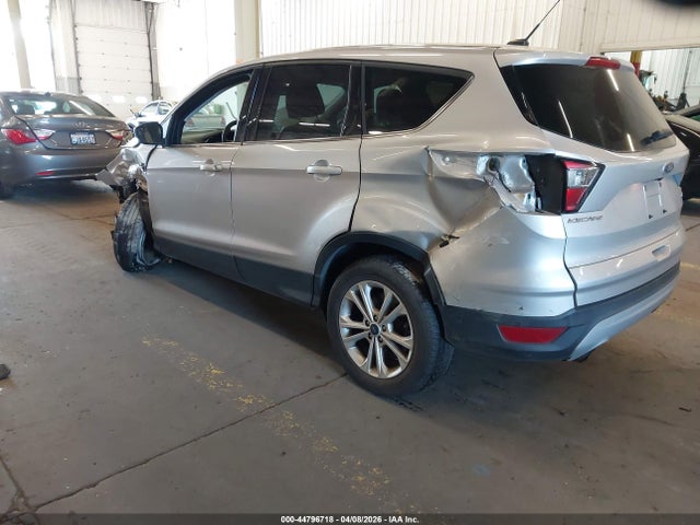 1FMCU9GD3HUD94088 Ford ESCAPE SE