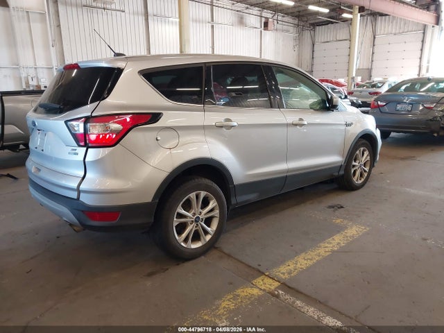 1FMCU9GD3HUD94088 Ford ESCAPE SE