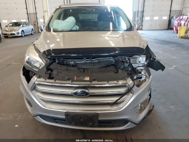 1FMCU9GD3HUD94088 Ford ESCAPE SE