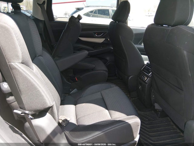 44796801 :رقم المزاد ، 4S4WMAFD1K3438151 vin ، 2019 Subaru Ascent Premium مزاد بيع