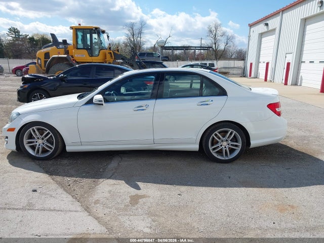 44796847 :رقم المزاد ، WDDGF8AB9DR284022 vin ، 2013 Mercedes-benz C 300 Sport 4matic مزاد بيع