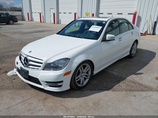 44796847 :رقم المزاد ، WDDGF8AB9DR284022 vin ، 2013 Mercedes-benz C 300 Sport 4matic مزاد بيع
