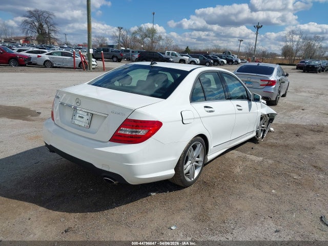 44796847 :رقم المزاد ، WDDGF8AB9DR284022 vin ، 2013 Mercedes-benz C 300 Sport 4matic مزاد بيع