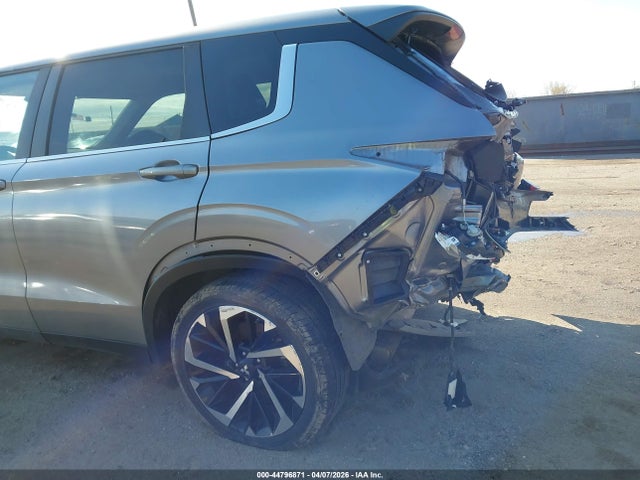 2022 Mitsubishi Outlander Se 2.5 2wd მანქანა იყიდება აუქციონზე, vin: JA4J3UA86NZ046923, აუქციონის ნომერი: 44796871