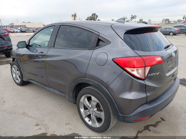 2017 HONDA HR-V 3CZRU5H34HM700582 Photo 2