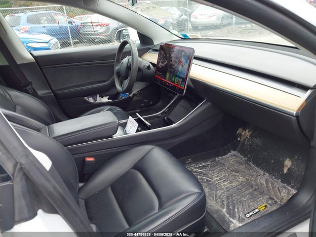 Tesla Model 3 Long Range Dual Motor All-wheel Drive 2020 5YJ3E1EB9LF637313 Image 5