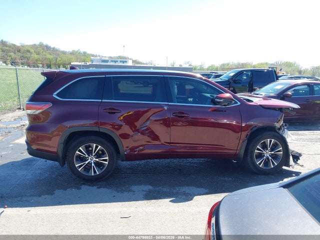 2016 Toyota Highlander Xle V6 მანქანა იყიდება აუქციონზე, vin: 5TDJKRFH1GS261791, აუქციონის ნომერი: 44796953