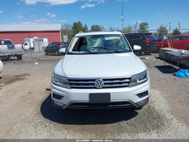 2018 Volkswagen Tiguan 2.0t Se/2.0t Sel მანქანა იყიდება აუქციონზე, vin: 3VV2B7AX3JM161417, აუქციონის ნომერი: 44796961