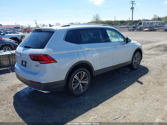 2018 Volkswagen Tiguan 2.0t Se/2.0t Sel მანქანა იყიდება აუქციონზე, vin: 3VV2B7AX3JM161417, აუქციონის ნომერი: 44796961