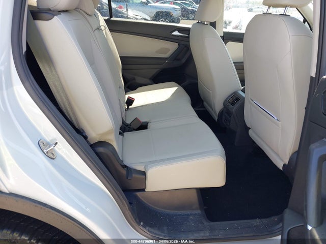 2018 Volkswagen Tiguan 2.0t Se/2.0t Sel მანქანა იყიდება აუქციონზე, vin: 3VV2B7AX3JM161417, აუქციონის ნომერი: 44796961