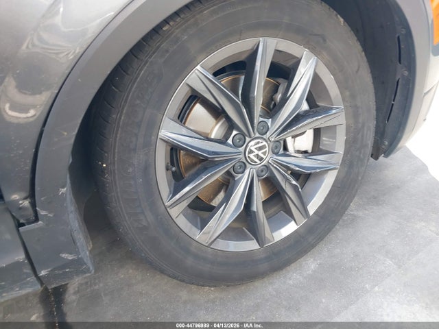 Продажа на аукционе авто 2022 Volkswagen Tiguan 2.0t Se, vin: 3VV3B7AX4NM020320, номер лота: 44796989