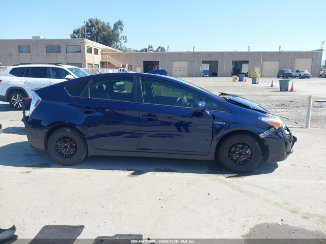 Toyota Prius Two 2014 JTDKN3DU5E0366665 Image 13