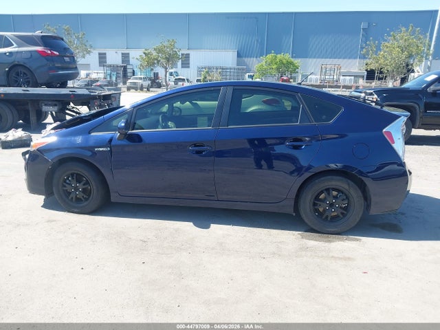 Toyota Prius Two 2014 JTDKN3DU5E0366665 Image 14
