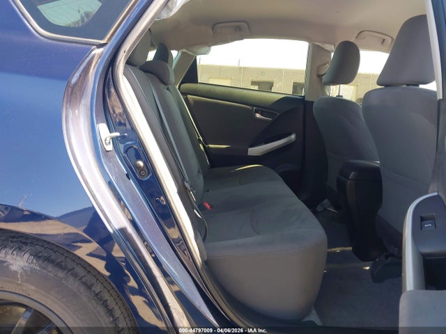 Toyota Prius Two 2014 JTDKN3DU5E0366665 Image 8