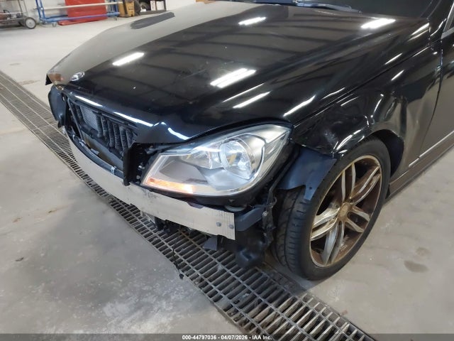 Aukcja sprzedaży 2012 Mercedes-benz C 300 Sport 4matic, vin: WDDGF8BB5CA609809, numer aukcji: 44797036