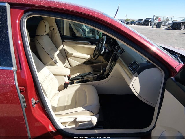 1VWGT7A30HC086165 Volkswagen Passat 1.8t Se